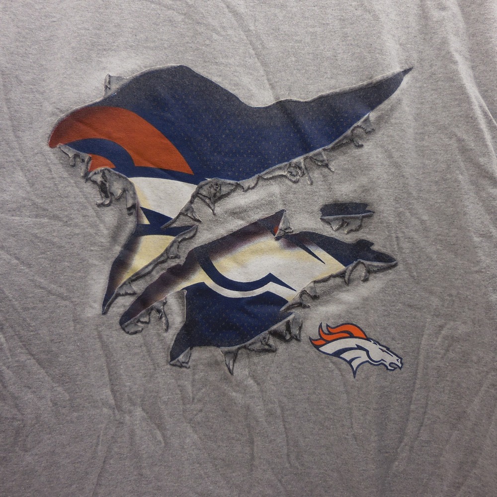 Denver Broncos Tear Away Logo VTG Graphic T-Shirt Gray Mens Large NFL Football‎